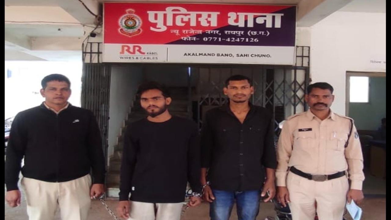 Murder of young man in Raipur: राजधानी रायपुर में युवक की हत्या, पहले दी धमकी फिर बीच सड़क मार डाला