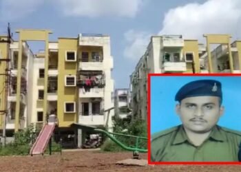 CG में प्रताड़ना, ट्रांसफर और जहर की कहानी: शहीद के कॉन्स्टेबल बेटे ने खाया जहर, मां बोली- अधिकारी करते थे परेशान