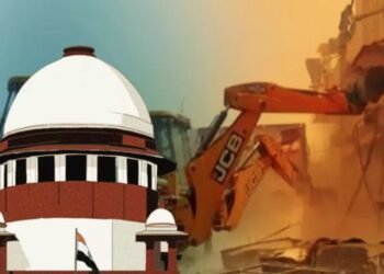 बुलडोजर एक्शन पर सुप्रीम कोर्ट की रोक: अदालत ने कहा- बिना हमारी इजाजत के तोड़फोड़ न हो, जानिए कोर्ट में क्या बोला केंद्र ?