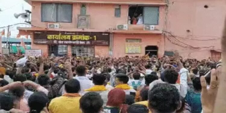 बागेश्वर धाम में फांसी पर लटकी मिली लाश: क्रशर प्लांट के पास है युवक की दुकान, जानिए सुसाइड नोट में किया लिखा ?