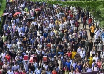 बंगाल रेप-मर्डर केस पर इस्तीफों की बाढ़: 50 सीनियर डॉक्टर्स ने किया रिजाइन, कल देशभर में अनशन