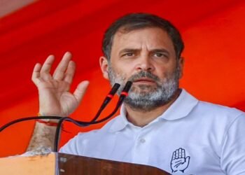 Rahul Gandhi बोले- Modi ने संविधान नहीं पढ़ा: देश में 8% आदिवासी, लेकिन संसाधनों में सिर्फ 1% हिस्सेदारी; जल-जंगल-जमीन पर पहला हक उनका