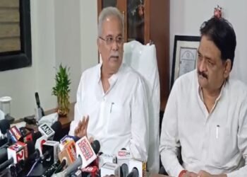 अडानी रिश्वतकांड पर भूपेश का तंज: पूर्व CM बघेल बोले- केंद्र सरकार अडानी की प्रवक्ता, अडानी को नोटिस और जवाब मोदी सरकार दे रही