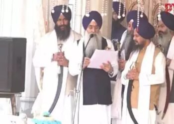 Ram Rahim को माफी केस में Akal Takht की सजा: Sukhbir जूठे बर्तन साफ करेंगे, Former CM Badalसे फक्र ए कौम सम्मान वापस लिया