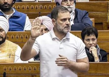 Parliament LIVE Update: राहुल बोले-द्रोणाचार्य की तरह युवाओं-किसानों का अंगूठा काट रही सरकार, संसद में एकलव्य की कहानी सुनाई