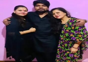 सड़क पर बिछी 2 बहनों और युवक की लाशें: गुरुद्वारे से लौटते वक्त पेड़ से टकराई गाड़ी, नहीं खुले एयरबैग,