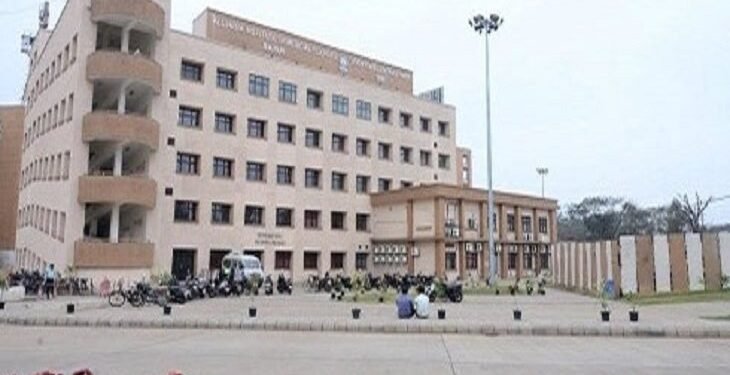 Raipur AIIMS Sexual Harassment: AIIMS के डॉक्टर पर बैड टच का आरोप, महिला मरीज ने कहा- गंदी बातचीत और अश्लीलता की