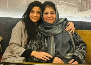 Iltija Mufti का दावा- मैं और मां Mehbooba नजरबंद: बंद दरवाजों की तस्वीरें पोस्ट कीं, लिखा- चुनाव के बाद भी कश्मीर में कुछ नहीं बदला