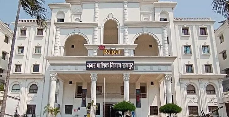 छत्तीसगढ़ के निगम दफ्तरों में गंगाजल छिड़काव: कांग्रेस बोली-भाजपा नेता अपना मानसिक शुद्धिकरण करें; जानिए क्या बोली बीजेपी ?